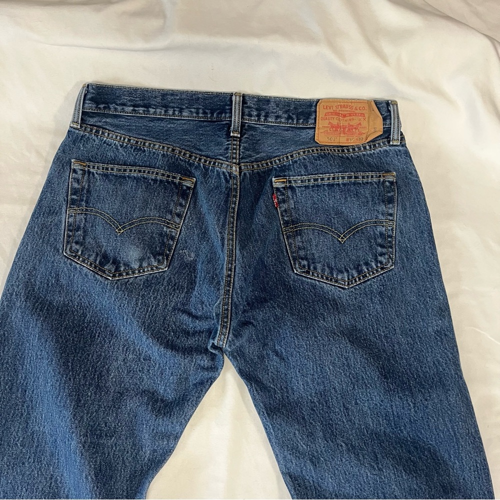 Levi's 501 Men’s Classic Straight Blue Jeans size 36x32 - Picture 2 of 9